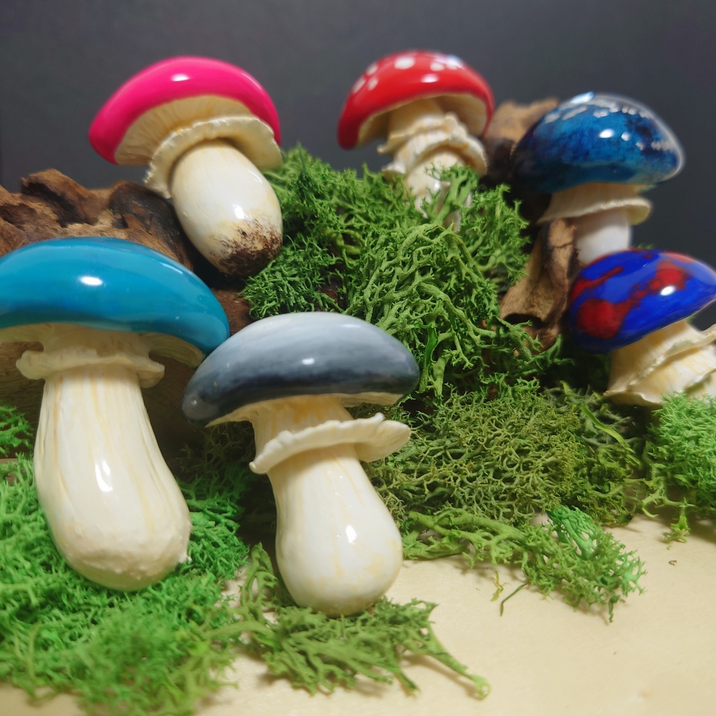 きのこブローチ・丸型