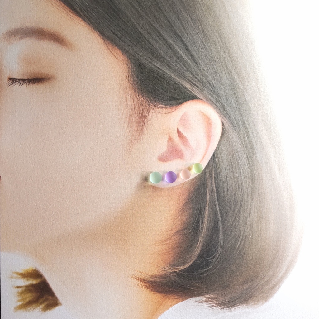 シーグラスみたいなガラスナギットのピアス 1ペア