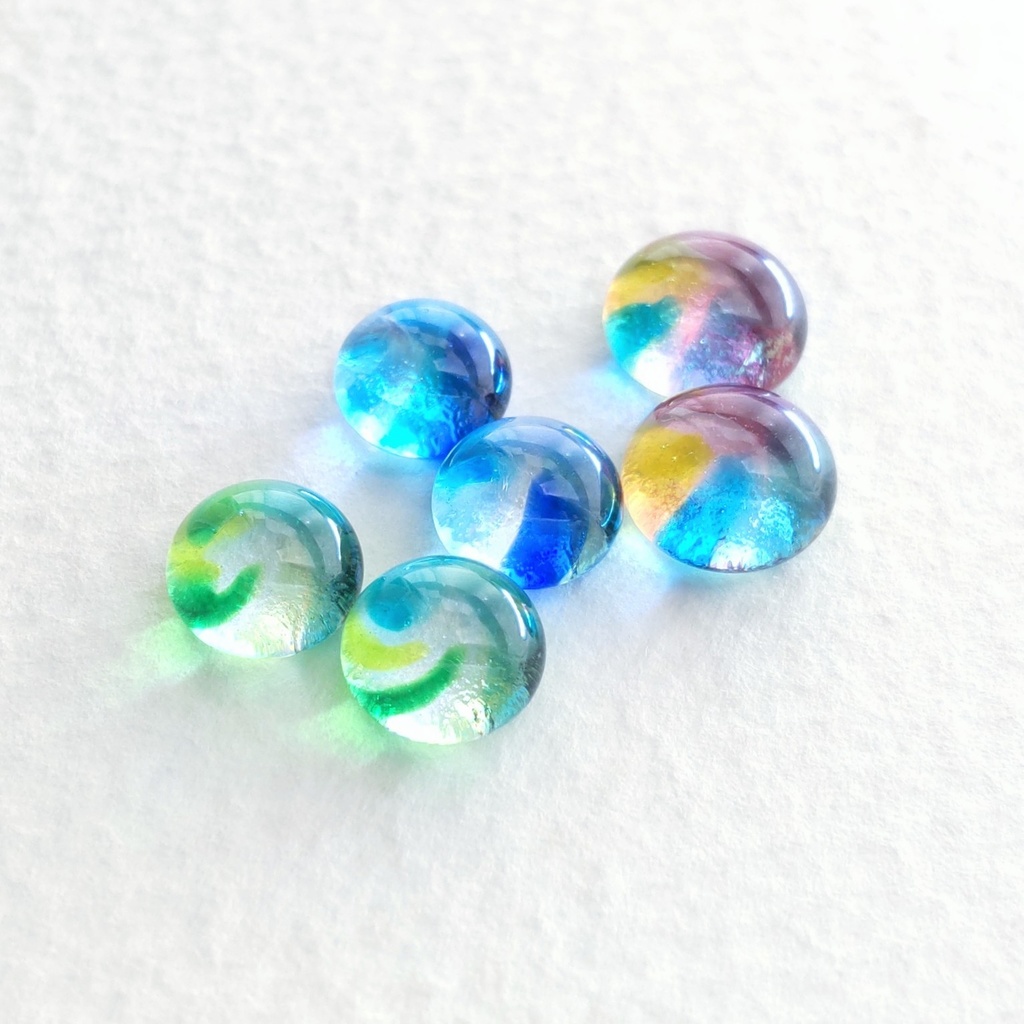 ドーナツ模様のガラスナギットピアス 1ペア