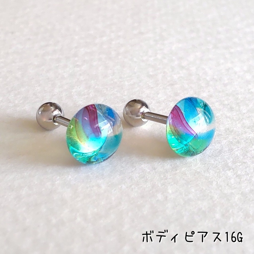 ドーナツ模様のガラスナギットピアス 1ペア