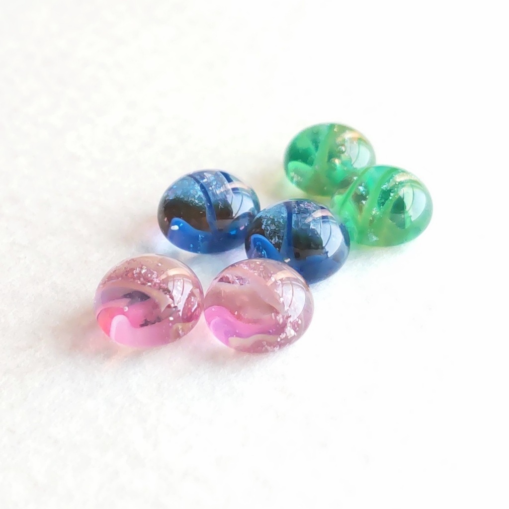 銀箔入りガラスナギットのピアス 1ペア