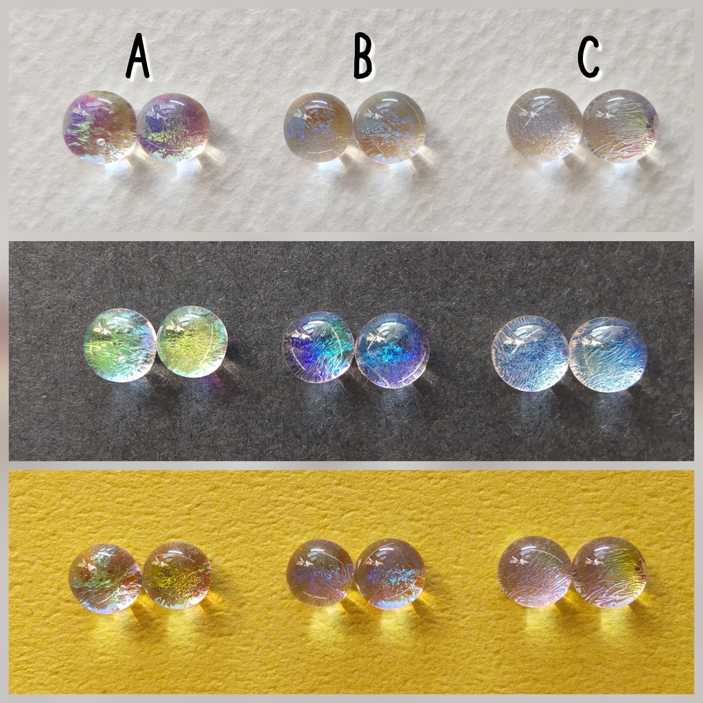 オーロラみたいに光るピアス〈ゴールド〉1ペア