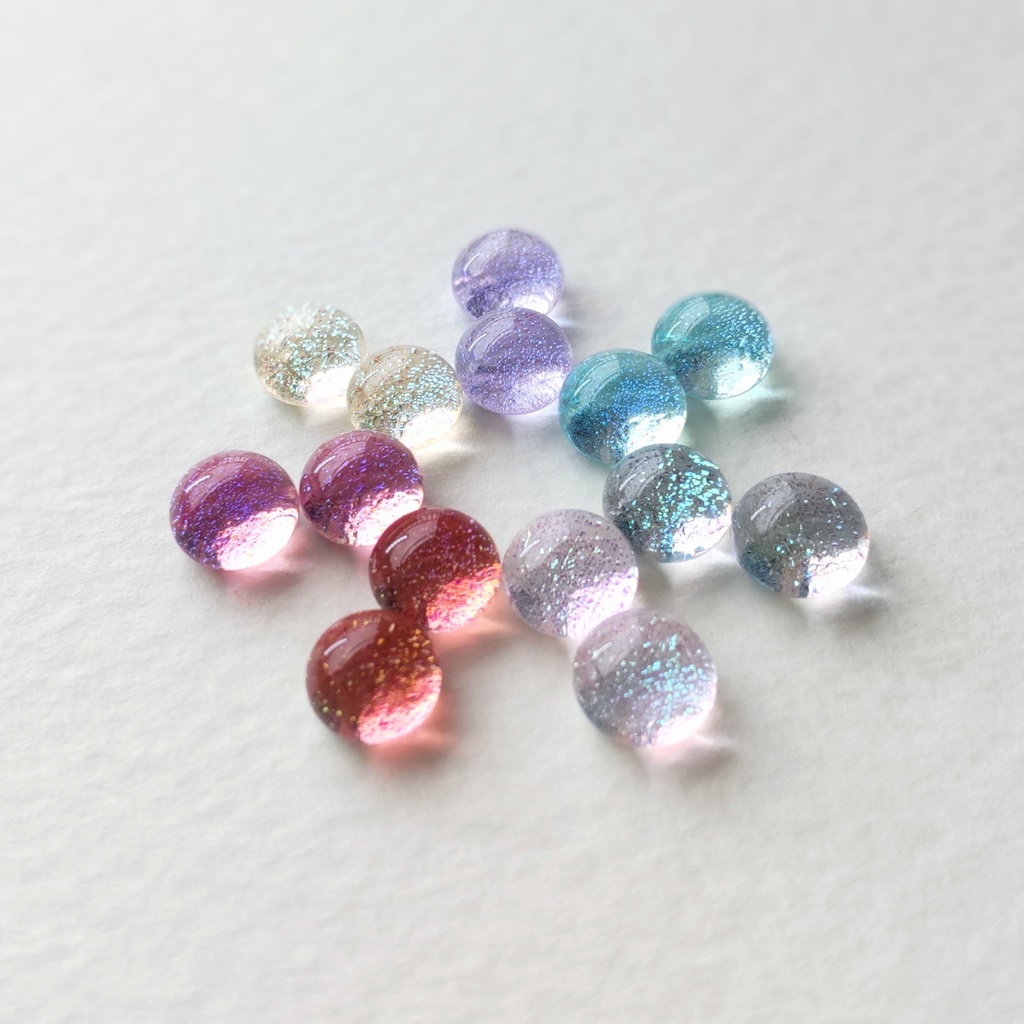 カラーガラスのキラキラピアス 1ペア