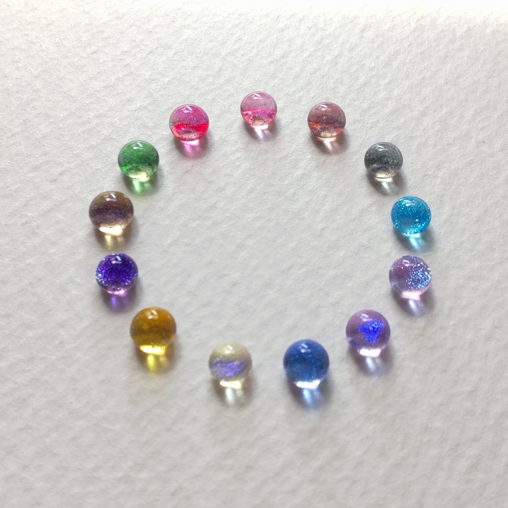 小さなキラキラミニピアス 1ペア