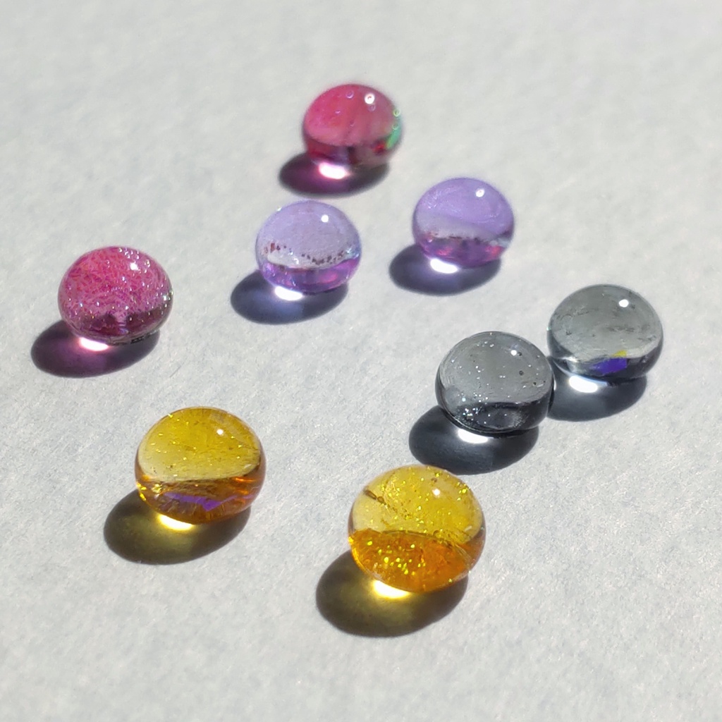 小さなキラキラミニピアス 1ペア