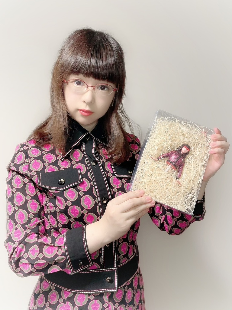 1/10スケール比奈見すみれフィギュア