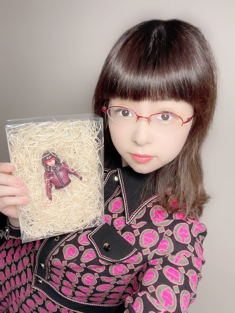 1/10スケール比奈見すみれフィギュア