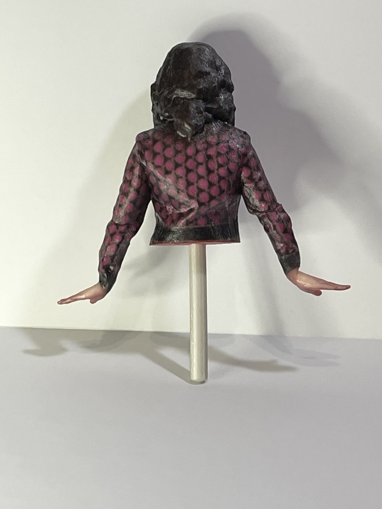 1/10スケール比奈見すみれフィギュア