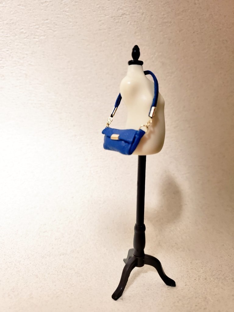 革のミニチュアショルダーバッグ【ブルー】