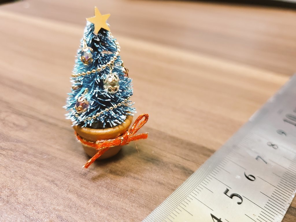 ミニチュア鉢植えX'masツリー