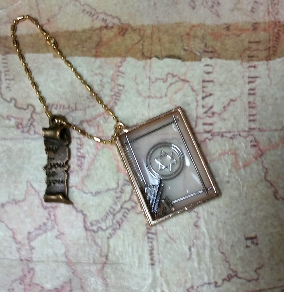 クレアバイブルの写本風キーホルダー(フレーム:ゴールド)