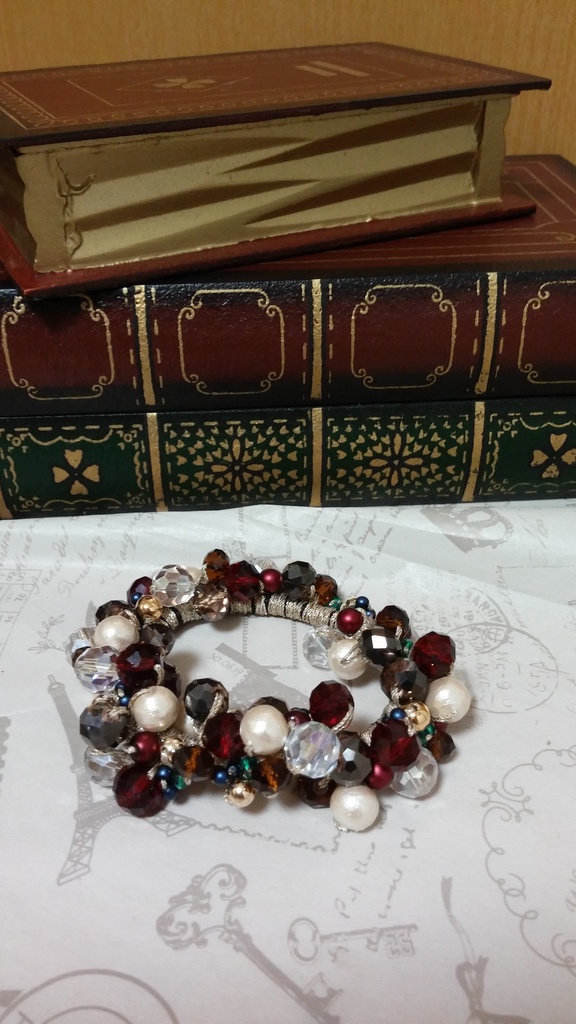 キャライメージカラーのビーズシュシュ【秋冬】