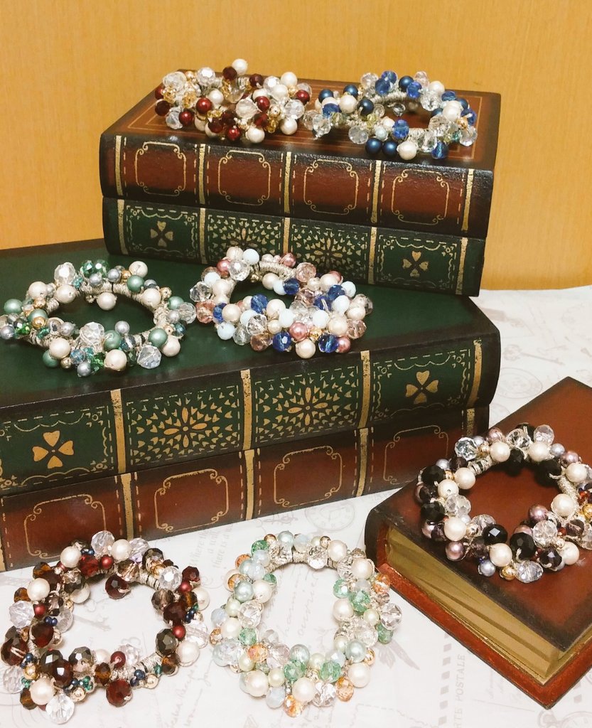 キャライメージカラーのビーズシュシュ【秋冬】