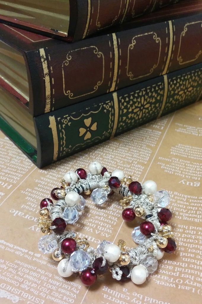 キャライメージカラーのビーズシュシュ【秋冬】