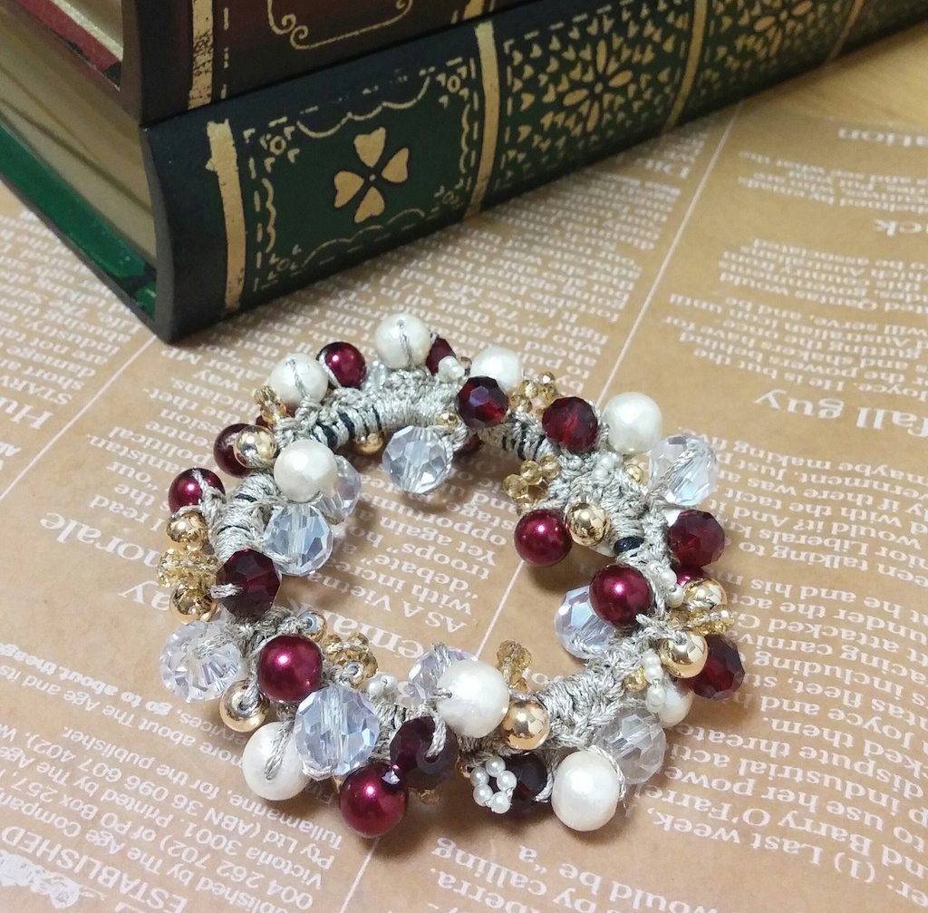 キャライメージカラーのビーズシュシュ【秋冬】