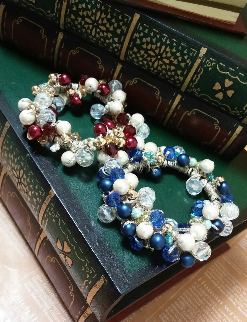 キャライメージカラーのビーズシュシュ【秋冬】