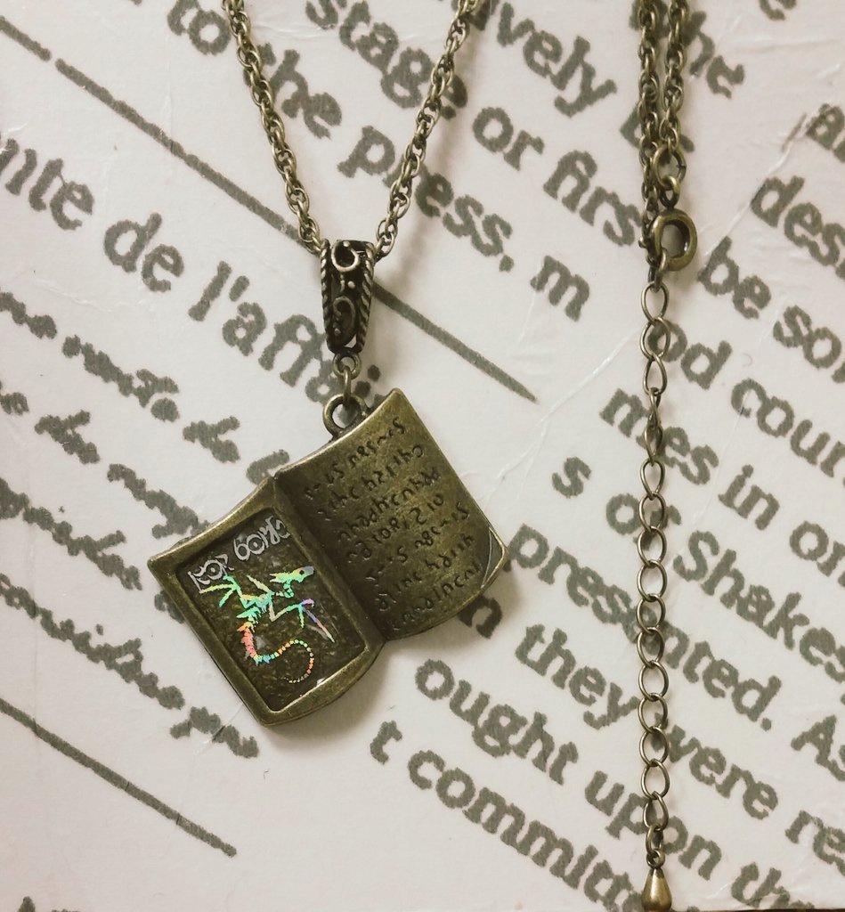 【再販】魔道書ネックレス リバーシブル使い可能