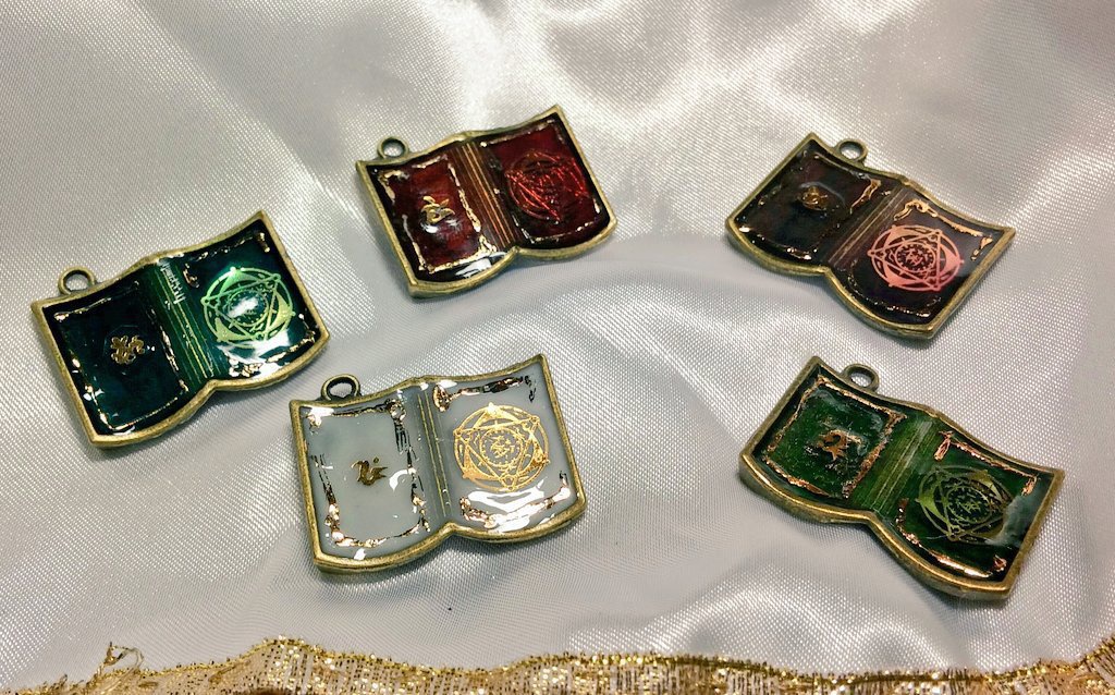 【再販】魔道書ネックレス リバーシブル使い可能