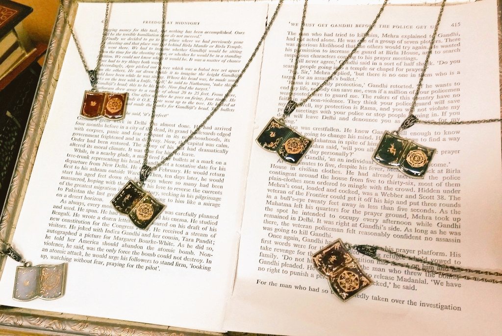 【再販】魔道書ネックレス リバーシブル使い可能