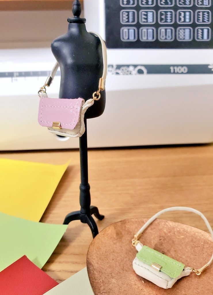 D)サイズ バイカラー革バッグ(マグネットで開閉)