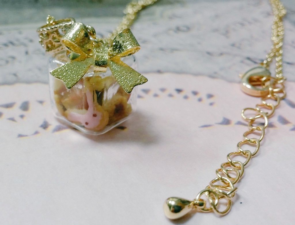 ミニチュアクッキー入りプレゼントボックスのネックレス