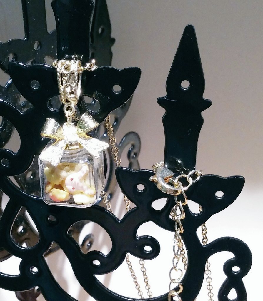 ミニチュアクッキー入りプレゼントボックスのネックレス