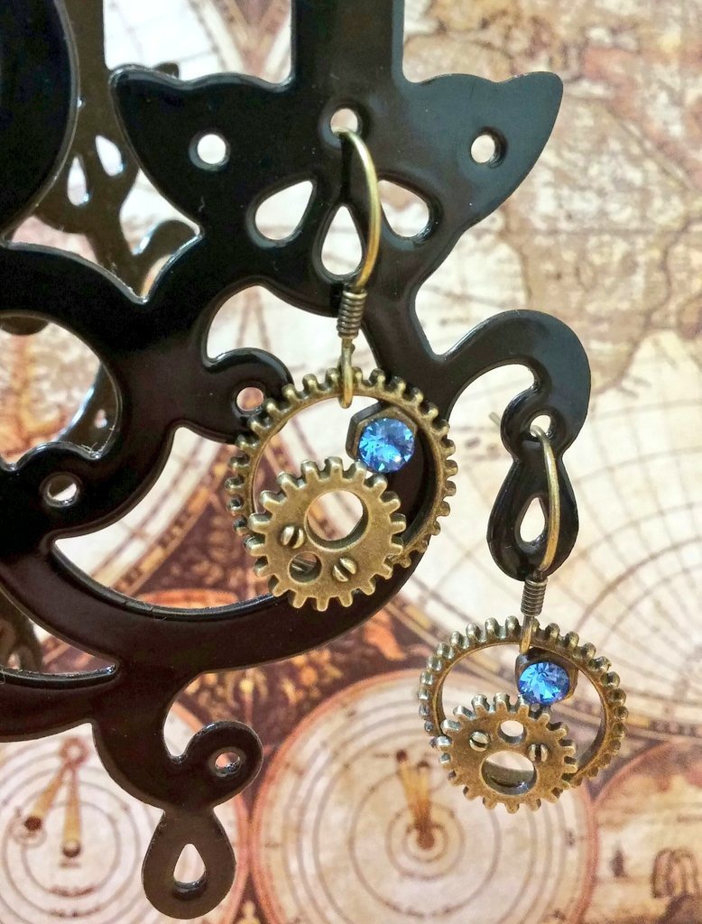 スチームパンクのピアス(イヤリングへの変更はメッセージにてお知らせください)