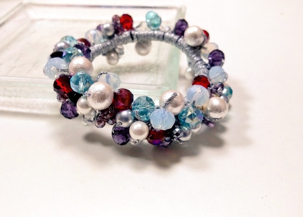 推しキャラ☆推しカプイメージカラーのビーズシュシュ【オーダーメイドでお作りします】