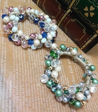 推しキャラ☆推しカプイメージカラーのビーズシュシュ【オーダーメイドでお作りします】