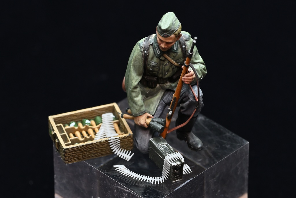 1/35スケール 7.92mm弾ベルトリンク&弾薬箱