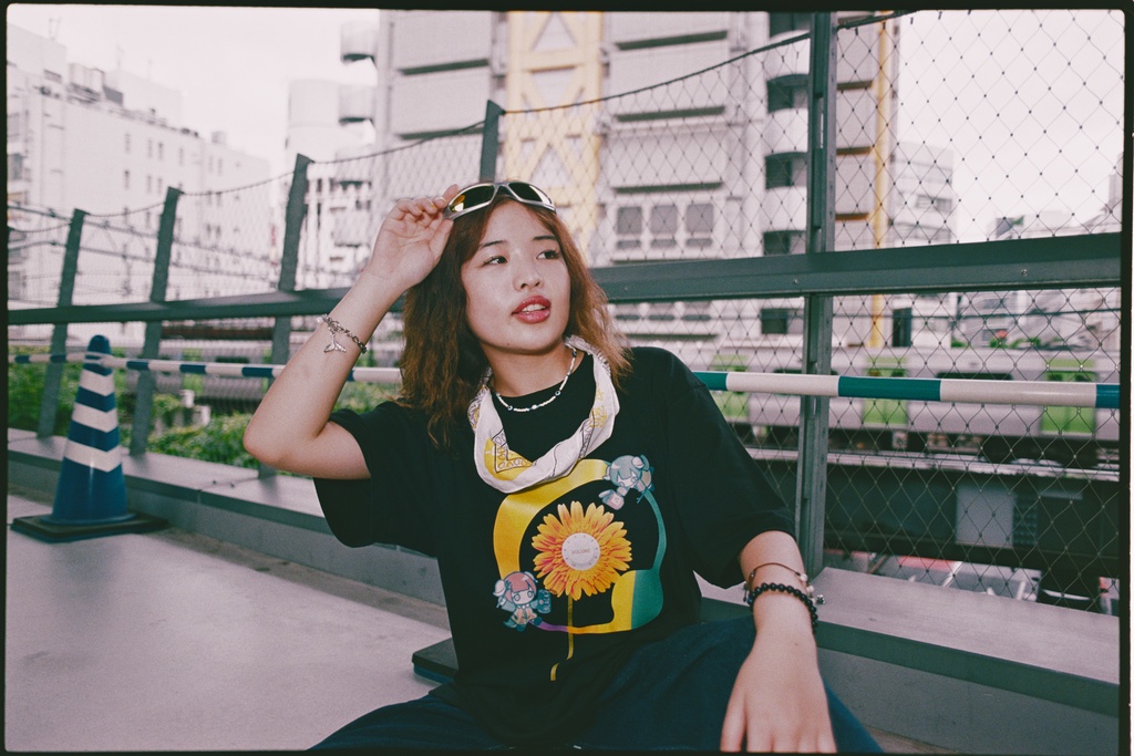 Qwertic Logo T-Shirt: あんころもちこ先生