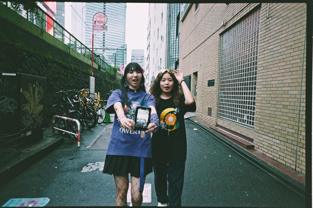 Qwertic Chan T-Shirt: あんころもちこ先生 Purple