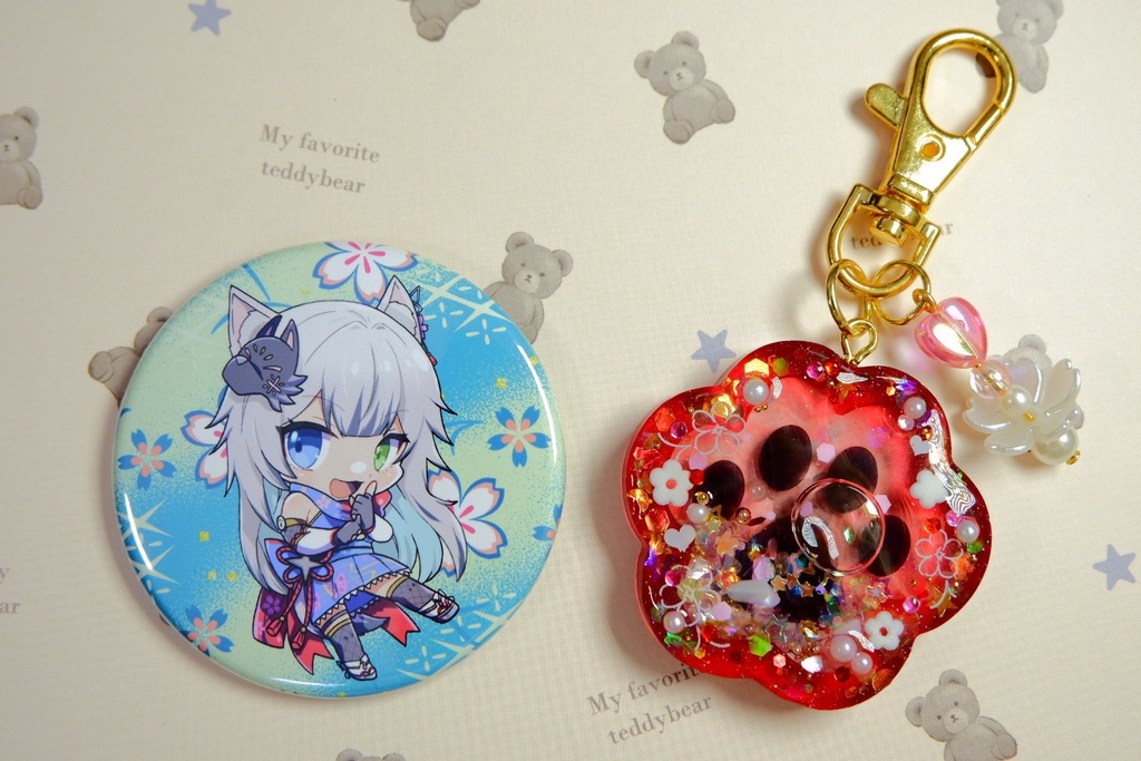 手作りレジンキーホルダー(肉球型)