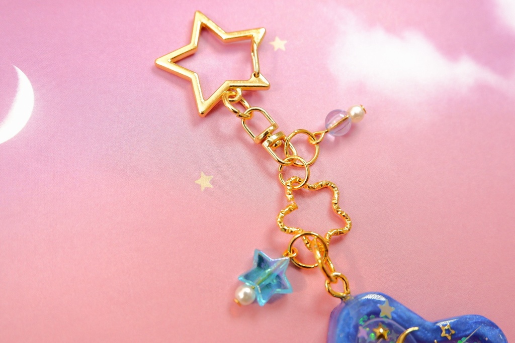 手作りレジンキーホルダー(星型・青)