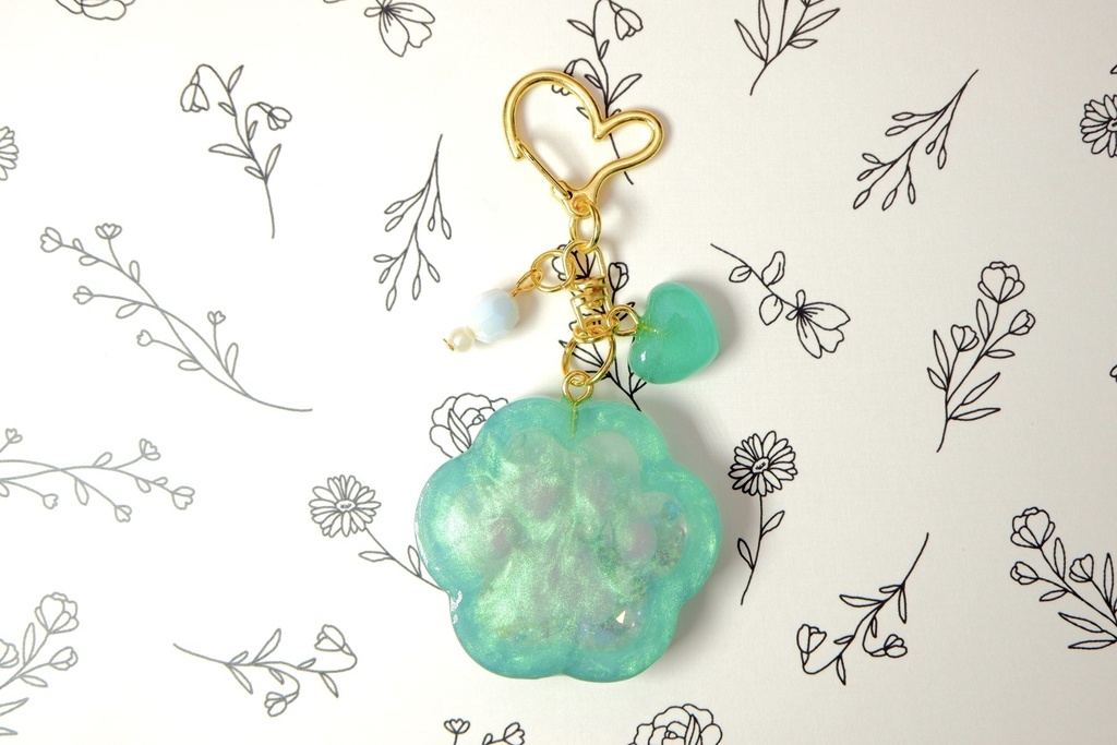 春の肉球・緑2025