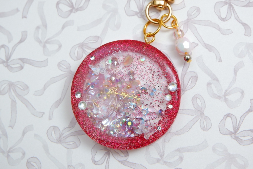 手作りレジンキーホルダー(丸・赤)