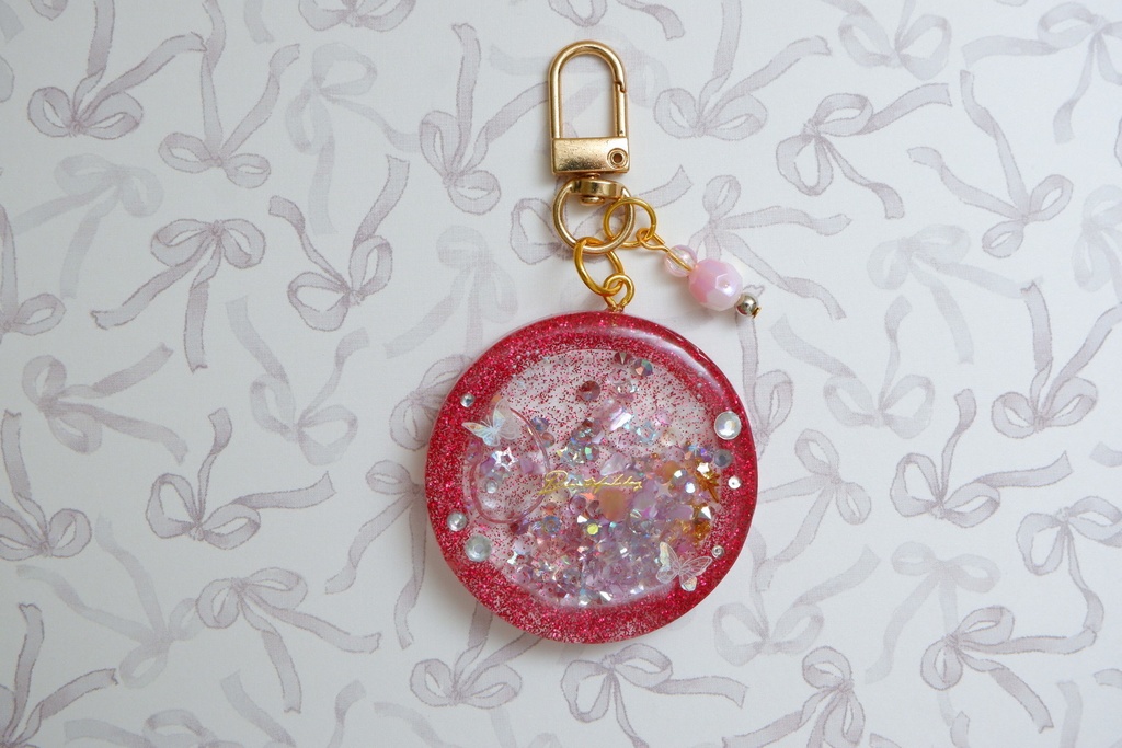手作りレジンキーホルダー（丸・赤）
