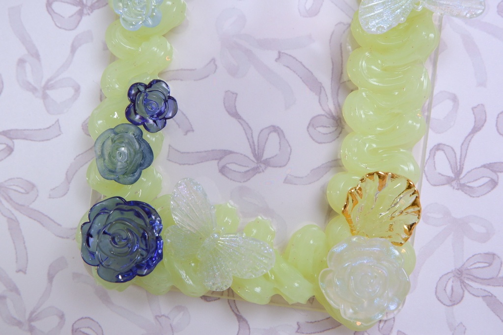 トレカケース(黄緑)狼桜ぽんさやトレカカード付き!