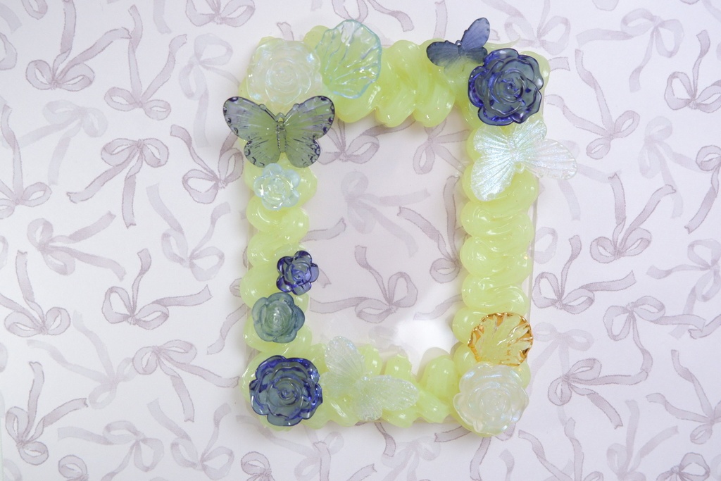 トレカケース（黄緑）狼桜ぽんさやトレカカード付き！