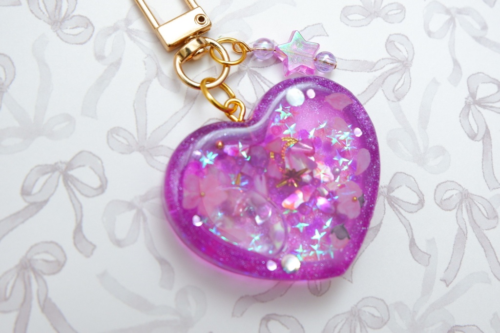 ワンピース風手作りレジンキーホルダー(ロビン)