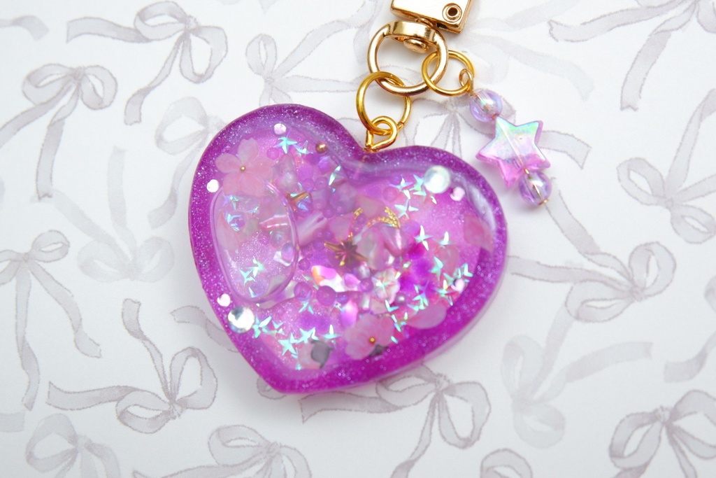 ワンピース風手作りレジンキーホルダー(ロビン)