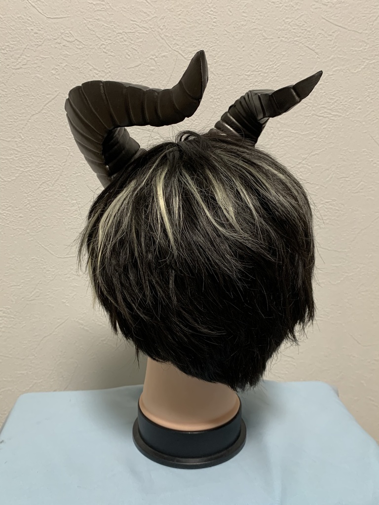 コスプレ用・マレウス風付けツノ(ガンメタ)