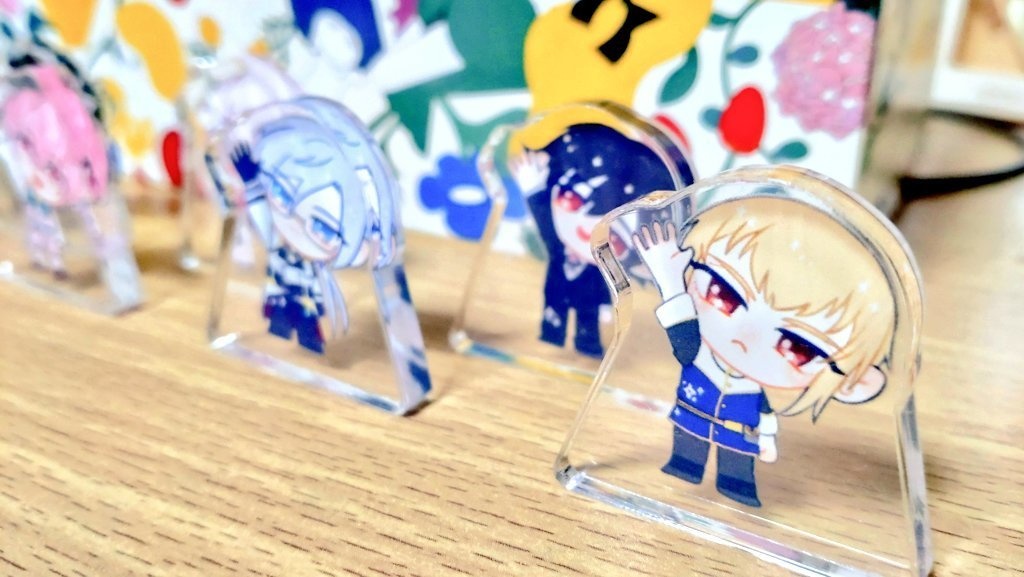 手を挙げる一部組 ミニアクスタ8人セット