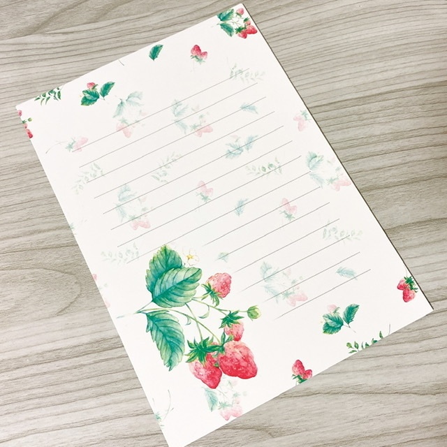 いちごと葉っぱ柄のレターセット