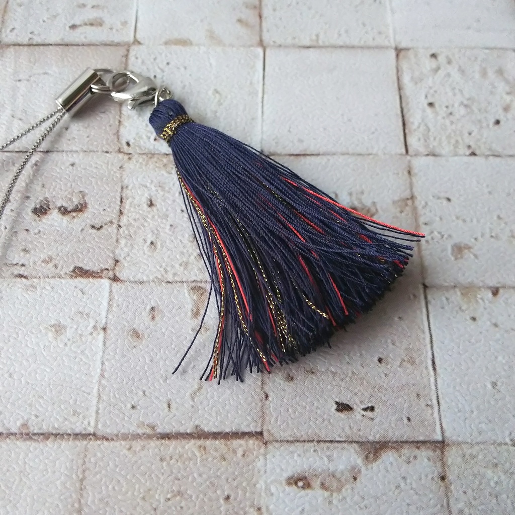 軍服タッセルチャームストラップ