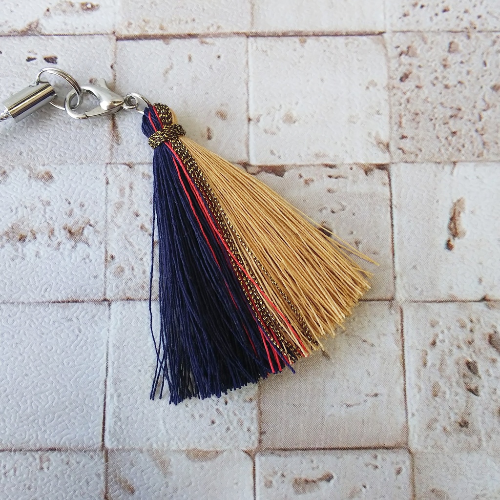 軍服タッセルチャームストラップ