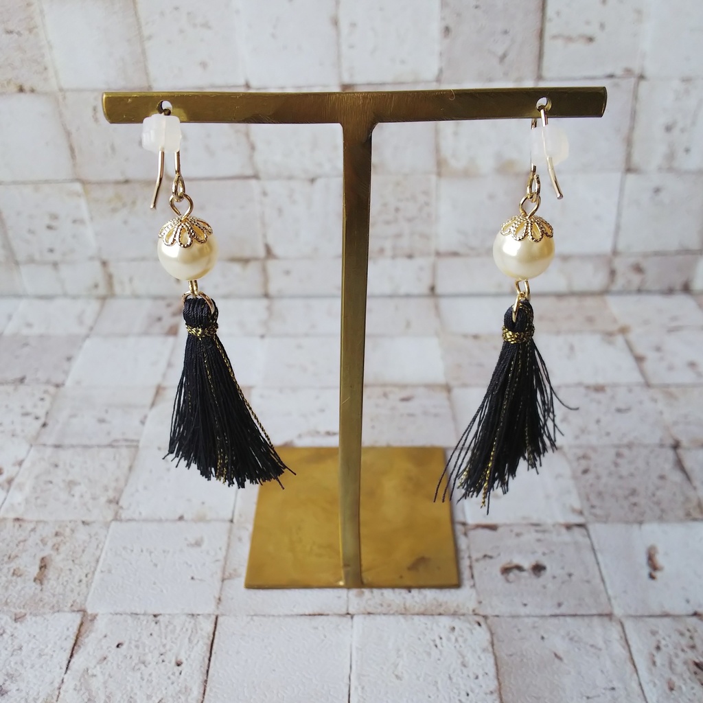 【ver.濃紺】肋骨服タッセルピアス