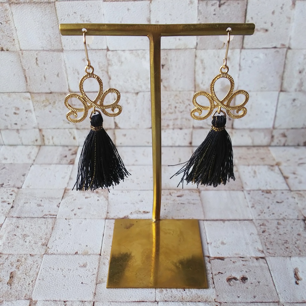 【ver.濃紺】肋骨服タッセルピアス