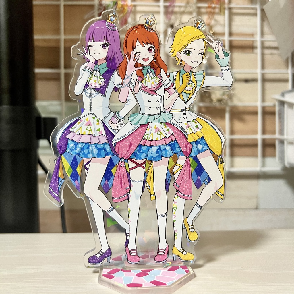 Luminasアクリルスタンド