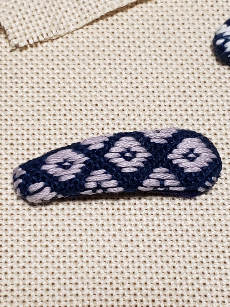 こぎん刺し　くるみパッチンピン小　はなこ　薄紫